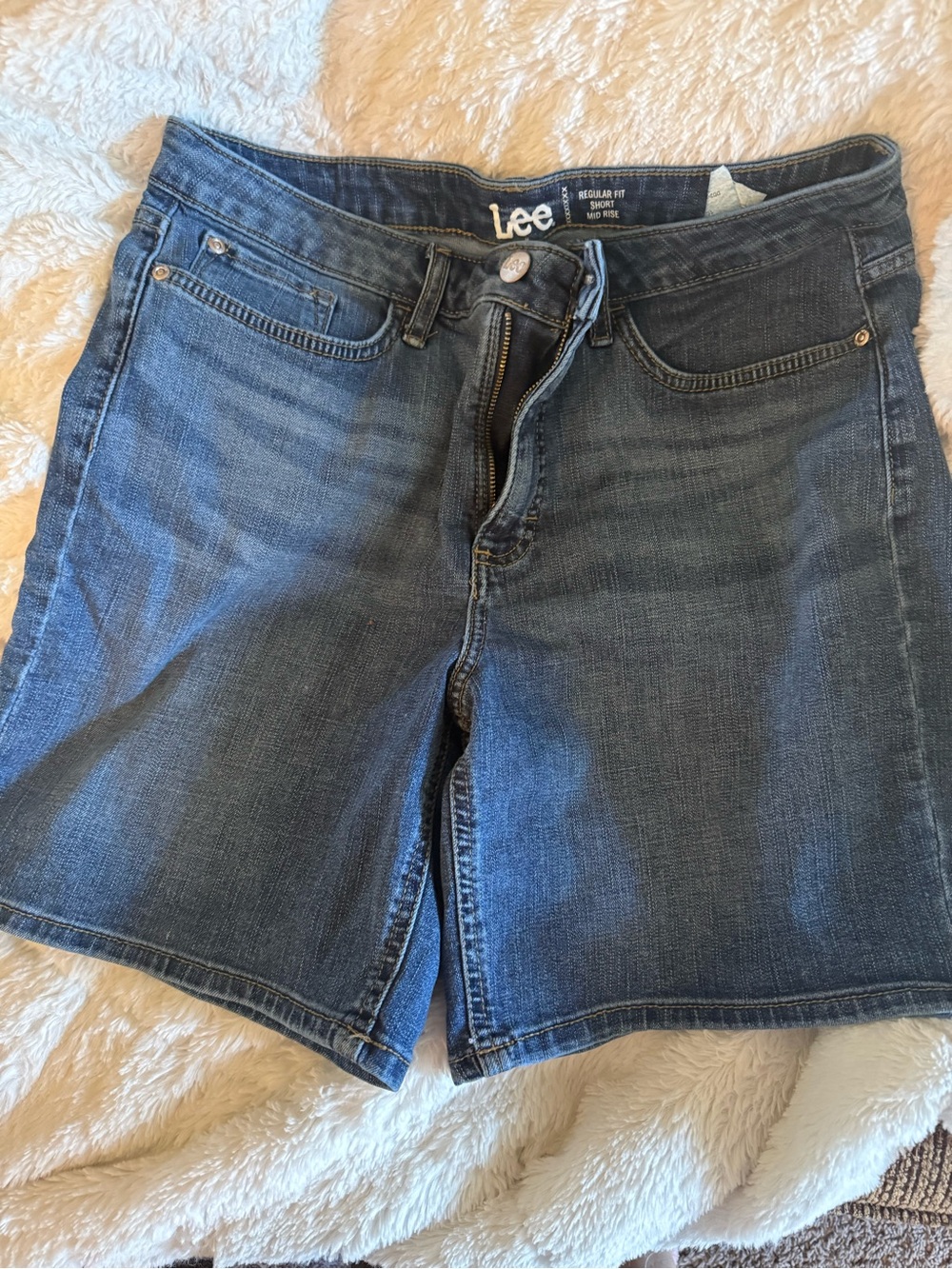 Stretch denim shorts